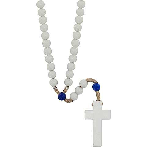 Rosario con grani in plastica bianca e pater blu, diametro 7,5 mm, con legatura in seta e croce in legno